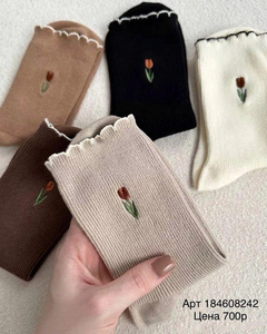 Chaussettes graphiques vintage style streetwear en coton respirant pour usage quotidien, design tendance pour marques de mode, vente en gros et au détail - Product Image 6