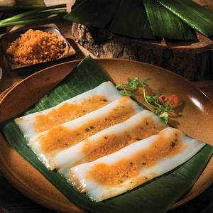 Banh Nam Vietnamita Tradicional, Pastel de Arroz al Vapor Rectangular con Especias y Hierbas, Congelado, de Hue - Product Image 1
