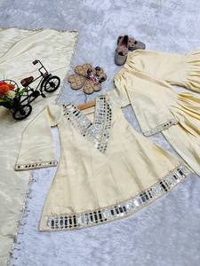 Conjunto Sharara de Seda para Bebés Niñas, Tendencia 2026, Ropa Étnica con Espejos, Gharara Acampanada y Dupatta, Traje Tradicional Indio para Bodas - Product Image 2