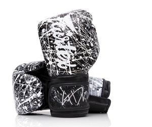 Gants de boxe Fair Tex de haute qualité, conçus avec une forme de boxe professionnelle, compartiment pour la main bien structuré, finition lisse AI-BG-314 - Product Image 1