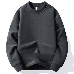 Sweat-shirt essentiel pour homme en molleton de coton premium, col rond, pull décontracté pour un style de vie quotidien - Product Image 1