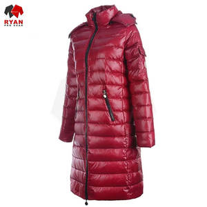 เสื้อแจ็คเก็ตผู้หญิงแบบมีฮู้ดทรงยาว ดีไซน์ทันสมัย อุ่นสบาย น้ำหนักเบา บุด้วยผ้าควิลท์ - Product Image 1