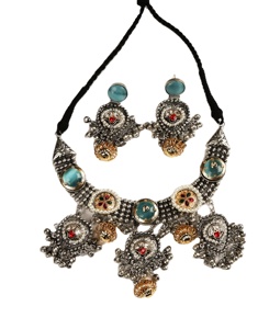 Conjunto de Collar Bohemia para Mujer con Cristales y Pedrería en Dos Tonos Plata y Oro, Latkan Ghungroo Pesado, para Compromiso y Boda - Product Image 1