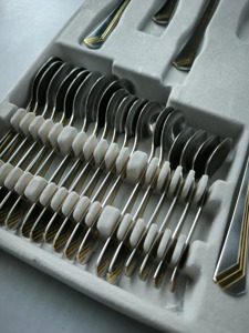 Ensemble de couverts de dessert de luxe écologiques et durables en acier inoxydable avec motif doré, style rétro, pour mariage, manche en métal - Product Image 4