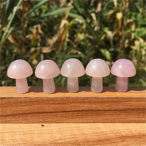 Chakralume Champignon sculpté en quartz rose naturel, cristal de guérison pour la méditation Reiki, décoration Feng Shui, vente en gros du Rajasthan - Product Image 3
