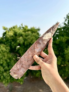Punta de Flecha de Jaspe Marrón de 11 Pulgadas Hecha a Mano, Artesanía de Piedra Semipreciosa, Regalos para el Hogar, Punta de Lanza en Forma de Media Luna Dinámica - Product Image 4