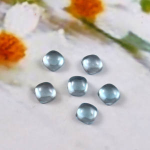 โทแพซสีฟ้าธรรมชาติทรงสี่เหลี่ยมแบบคูชั่นคาโบชอง 7x7 มม. หลังแบน พลอยหลวมสำหรับทำเครื่องประดับ ขายส่งจำนวนมาก - Product Image 3
