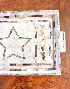 Bandeja rectangular moderna con incrustaciones de nácar, diseño geométrico de mosaico y centro en forma de estrella para decoración del hogar. - Product Image 6