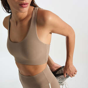 Nesta Sports Venta al por Mayor de Sujetadores Deportivos Personalizados Estilo OEM de Nylon sin Espalda con Tirantes, Color Nude - Product Image 4