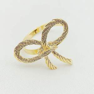 Porta Servilletas de Metal Dorado con Diseño Floral para Mesa de Comedor, Dispensador de Servilletas Decorativo para Cocina y Restaurante - Product Image 1