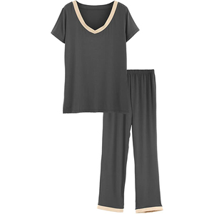 Ensemble pyjama haut à manches courtes et pantalon long : vêtements de nuit d'été en satin respirant de haute qualité - Product Image 2