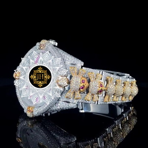 Montres-bracelets de luxe pour hommes, tendance, avec cadran en verre de quartz, motif crâne, et diamants Moissanite, du premier fournisseur indien - Product Image 1