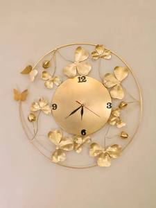 Horloge murale géométrique abstraite en métal, horloge décorative artistique moderne, accent mural unique pour la maison - Product Image 4