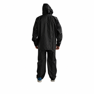 Combinaison de pluie imperméable intégrale avec capuche, légère et durable en PVC, pour le vélo, les voyages et les activités de plein air, unisexe - Product Image 3