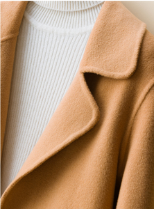 เสื้อโค้ทผู้หญิงขายส่ง ดีไซน์หรูหรา ทันสมัย กันน้ำ ระบายอากาศได้ดี กระดุมแถวเดียว ยาว อุ่นสบายสำหรับฤดูหนาว ผลิตจากผ้าขนสัตว์ 100% - Product Image 6