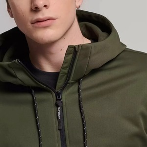 Chaqueta Softshell Verde Oliva con Capucha, Cierre de Cremallera, Resistente al Agua, Cuello Alto, Bolsillos, Corte Regular, para Todas las Estaciones, Ropa de Exterior - Product Image 4