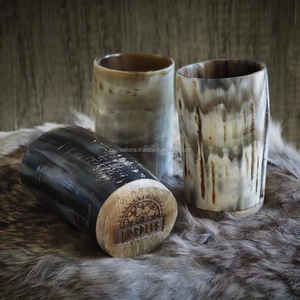 Vasos para beber vikingos hechos a mano con cuerno de búfalo y vaca, tamaño personalizado, cristal de cuerno corto, color natural - Product Image 2