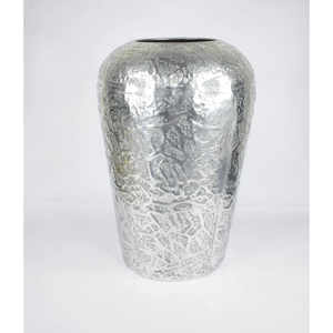 Grand vase à fleurs moderne en aluminium avec finition argentée martelée, pot décoratif en métal de luxe pour salon et bureau à domicile - Product Image 1
