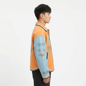 Kitsune Racing Bedruckte Leder-Varsity-Jacke für Herren Streetwear Orange Charakterdesign Umlegekragen Reißverschluss Vorne - Product Image 3
