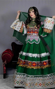 Vestido Estilo Kuchi Afgano Verde Brillante con Bordado Geométrico de Espejos Coloridos, Joyería Plateada Tradicional y Falda Larga Fluida - Product Image 6
