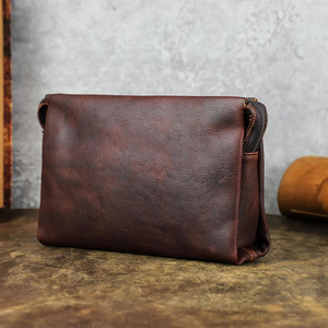 Pochette d'affaires en cuir véritable avec finition haut de gamme et organisation pratique pour les professionnels de bureau, en vente à prix réduit - Product Image 2