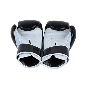 Gants de boxe Muay Thai et MMA personnalisés avec logo, vente en gros d'usine - Product Image 4