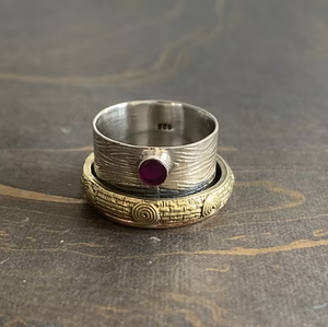 Designer 925 Sterling Silver <b>Spinner</b> <b>Ring</b> (8.5 Grams) Featuring Small Ruby Stone For Unisex Daily Wear - Product Image 4
