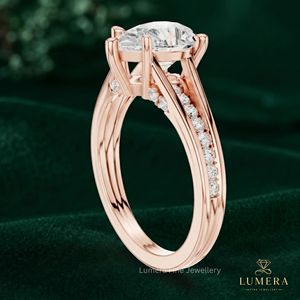 Elegante Anillo de Compromiso con Diamante Cultivado en Laboratorio en Forma de Pera, Oro, Seis Puntas, Corte en V, Banda de Amor Eterno - Product Image 5