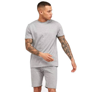 Ensemble de vêtements d'été pour hommes fabriqué directement en usine, avec logo personnalisé, t-shirt en coton à col rond, ensemble deux pièces. - Product Image 6