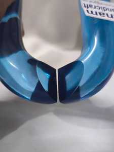Sculpture artisanale Anam en maillons de chaîne acrylique, motif vertical, design d'art moderne, décoration fonctionnelle à suspendre pour la maison et les mariages - Product Image 3
