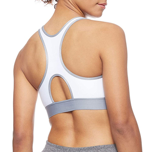 สปอร์ตบราสำหรับผู้หญิง สีขาว-เทา แต่งขอบตัดกัน ทรง Racerback รองรับปานกลาง ระบายอากาศได้ดี ไร้ตะเข็บ สีพื้น - Product Image 3