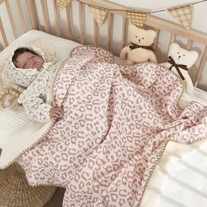 Ventes en gros de couvertures pour bébés en coton doux rectangulaires en mousseline - Product Image 3