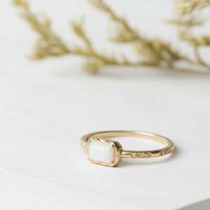 Anillo Apilable Clásico y Delicado de Plata de Ley Bañada en Oro de 14K con Ópalo Corte Baguette, Piedra de Nacimiento de Octubre, para Regalo de Boda y Fiesta - Product Image 2