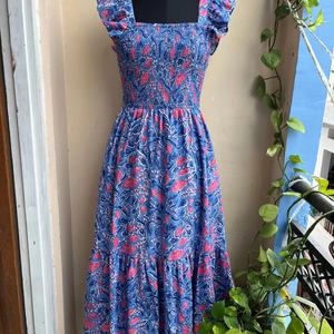 Vestido largo vintage de algodón indio con estampado floral hecho a mano, cuello cuadrado y túnica hasta el suelo para mujer. - Product Image 1