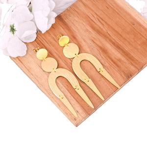 Pendientes de Latón Chapados en Oro Amarillo, Pendientes Largos Personalizados de Estilo Hip Hop para Mujer, Joyería de Moda para Bodas, Fabricante Mayorista - Product Image 1