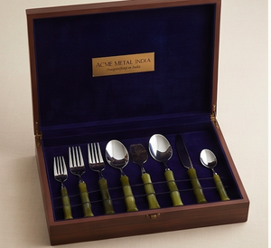 Ensemble de couverts élégants en acier inoxydable poli miroir avec manche en résine verte brillante pour la maison, la cuisine et les restaurants - Product Image 3