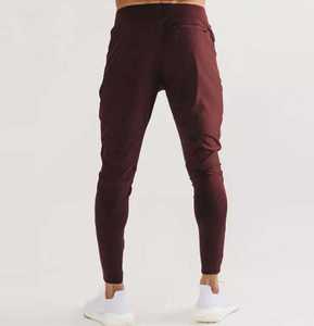 Pantalones de hombre lavados, joggers casuales, pantalones deportivos, pantalones ajustados, pantalones de chándal, servicio OEM con logotipo y diseño personalizados. - Product Image 3