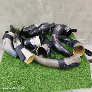 Corne à boire de luxe de qualité supérieure avec support en cuir, élégante corne à boire viking en corne d'ox polie, à prix avantageux - Product Image 2