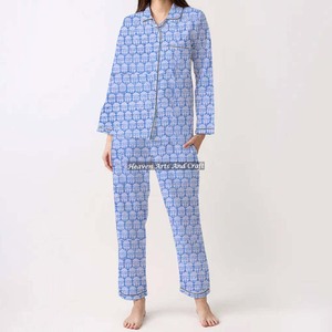 Conjunto de Pijamas de Algodón 100% para Mujer, Ropa de Dormir Suave para el Hogar, Conjunto de Pijamas de Primavera/Verano con Estampado Floral/Personajes/Letras/Estampado/Vacaciones/Árbol PJ028 - Product Image 1