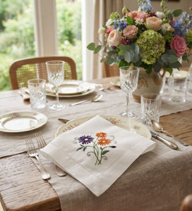 Serviette en tissu personnalisée brodée de fleurs de marguerite colorées serviette de table en lin blanc ourlet serviettes de table maison hôtel cadeaux de mariage - Product Image 5