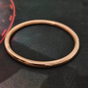 Bracelet artisanal en cuivre lisse, haute brillance, luxe classique, personnalisable pour les événements festifs et les cadeaux - Product Image 6