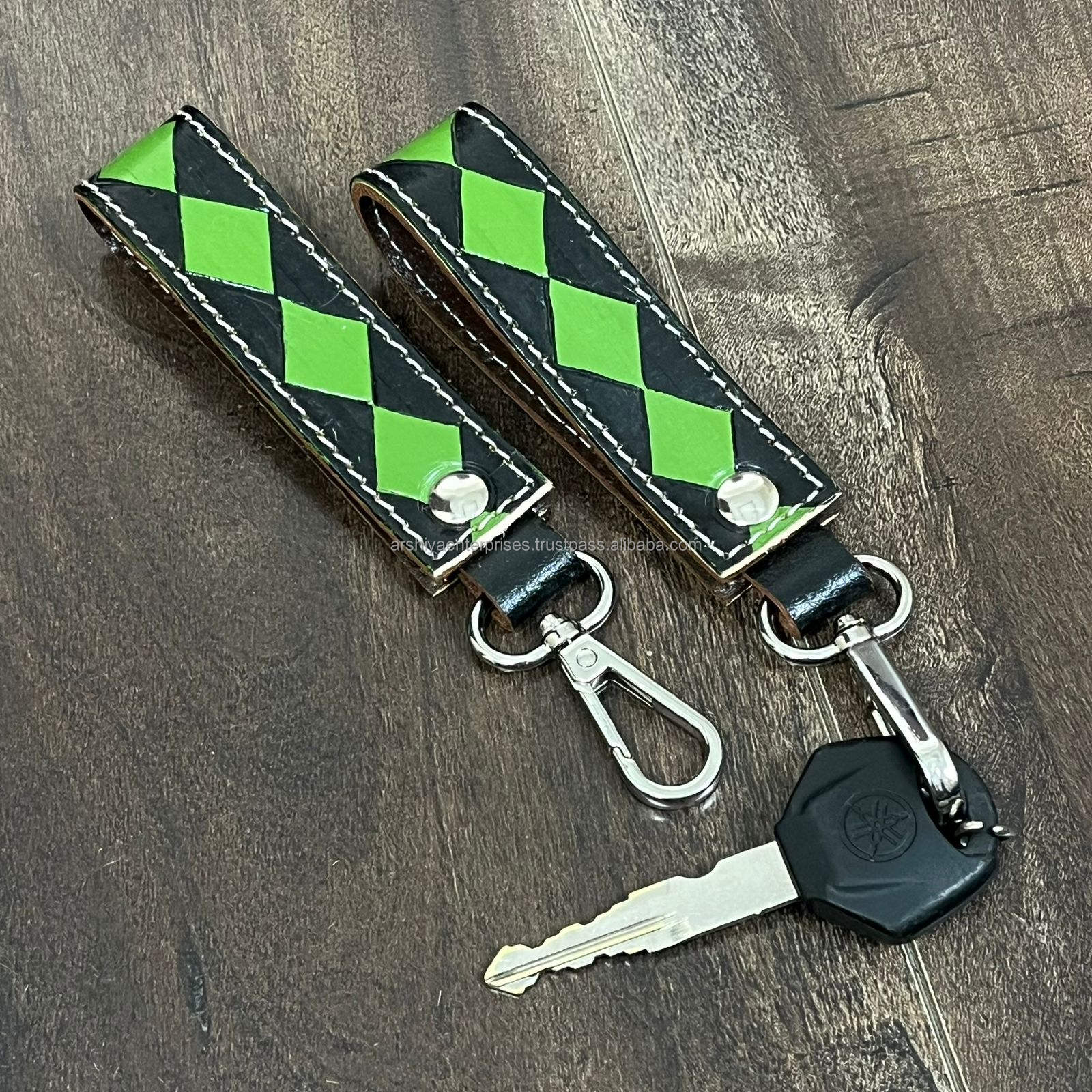 ลายตารางหมากรุกสีเขียวและดำ