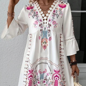 Robe d'été pour femme, style bohème, imprimé floral, longueur genou, col en V brodé, coupe moderne, silhouette droite, dentelle, 100% coton - Product Image 1