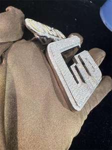 Colgante de Lujo con Logotipo de Letra y Nombre, Chapado en Oro de 18K, Plata de Ley 925, con Moissanita VVS, Estilo Hip Hop Iced Out y Engaste de Garra - Product Image 4
