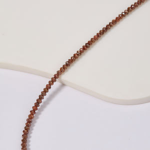 Collar Mala con Diamantes Naturales Marrones Radiantes de 25 Quilates, Corte Redondo, en Oro Blanco con Grado de Claridad Mixto - Product Image 2