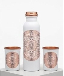 ขวดทองแดงโบราณสีดำพิมพ์ลายอักษรอาหรับ ของขวัญแจกในงานแต่งงาน - Product Image 3