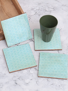 Sous-verres vintage en bois imprimés, motif quadrillé noir et blanc, antidérapants, écologiques, faits à la main, résistants à la chaleur pour table - Product Image 5
