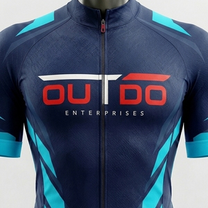 Tenue de cyclisme professionnelle, kit sportif conçu avec un matériau extensible doux pour les courses sur route et les événements d'endurance - Product Image 6