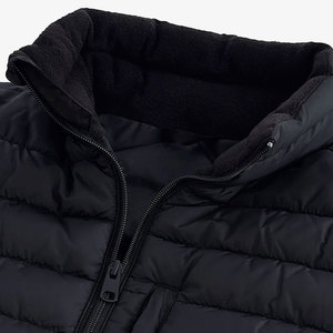 Gilet matelassé chaud pour homme avec rembourrage léger et style moderne, parfait pour la collection saisonnière, OEM, marque privée - Product Image 5