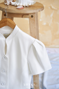 Blusa Casual de Mujer, Blanca, Cuello Mandarín, Manga Corta, Peplum, Decoración con Recortes, Elegante, para Oficina, Primavera/Verano - Product Image 6